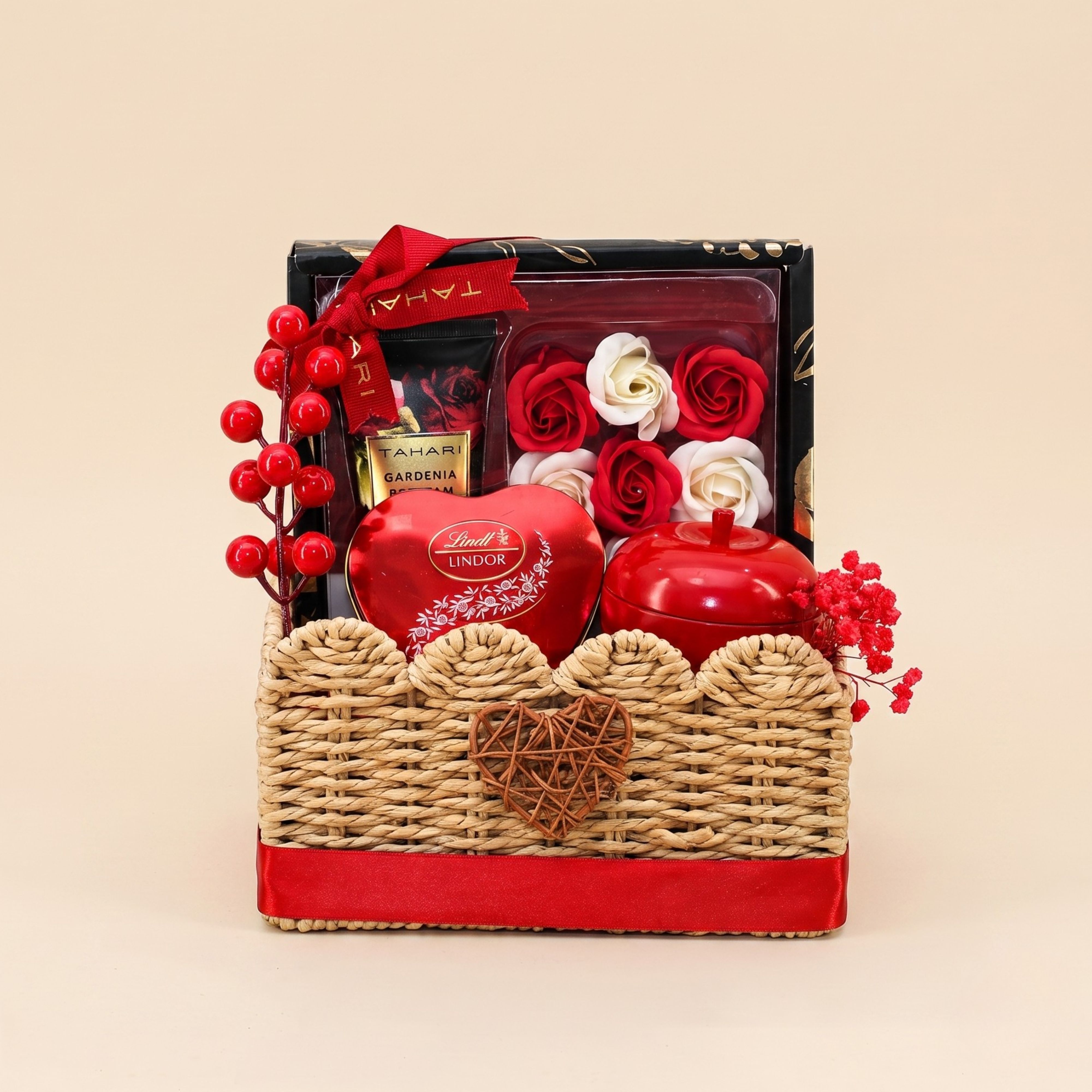 Love & Luxe Gift Basket
